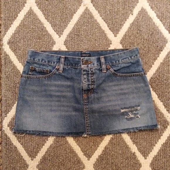 American Eagle Outfitters Mini Jean Skirt Size 4 - Picture 1 of 5